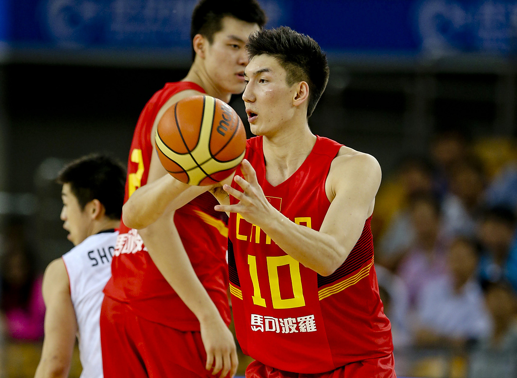 包含意大利男篮碾压菲律宾男篮，拉塞尔制霸全场的词条