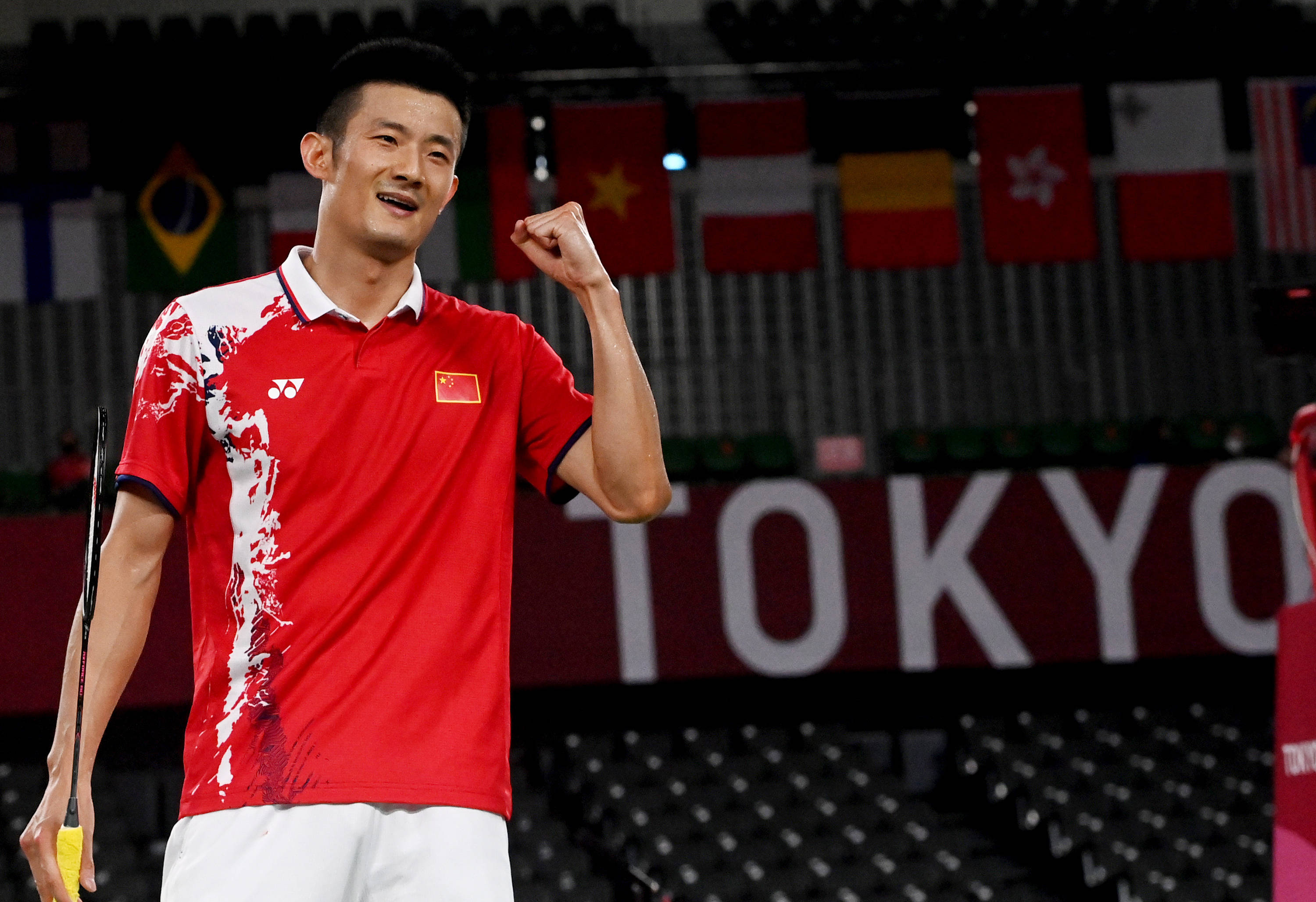 中国羽毛球队翻盘韩国羽毛球队，谌龙统治全场的简单介绍