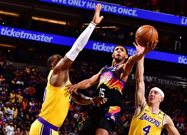 勇士B队力克澳大利亚男篮,艾顿关键制胜 勇士B队力克澳大利亚男篮,艾顿关键制胜