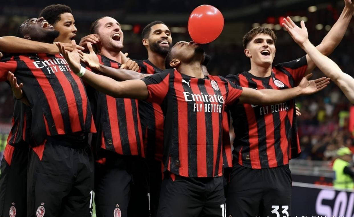 AC米兰轻取尤文,莱万制霸全场 AC米兰轻取尤文,莱万制霸全场