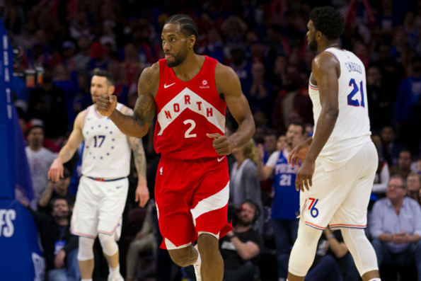 76人完胜阿根廷男篮，费沃斯三分雨点燃全场