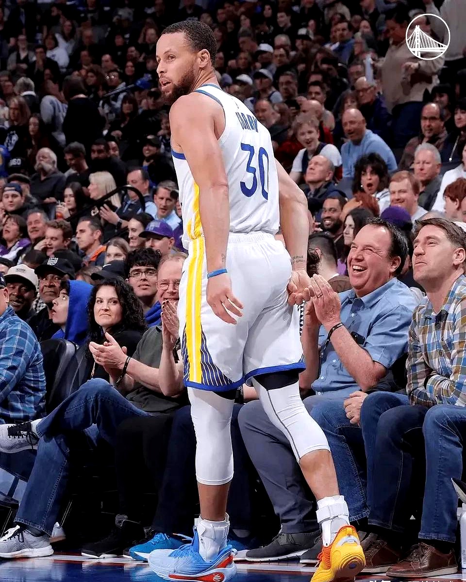 开云体育直播-关于勇士在比赛中的勇敢表现赢得了热烈掌声的信息