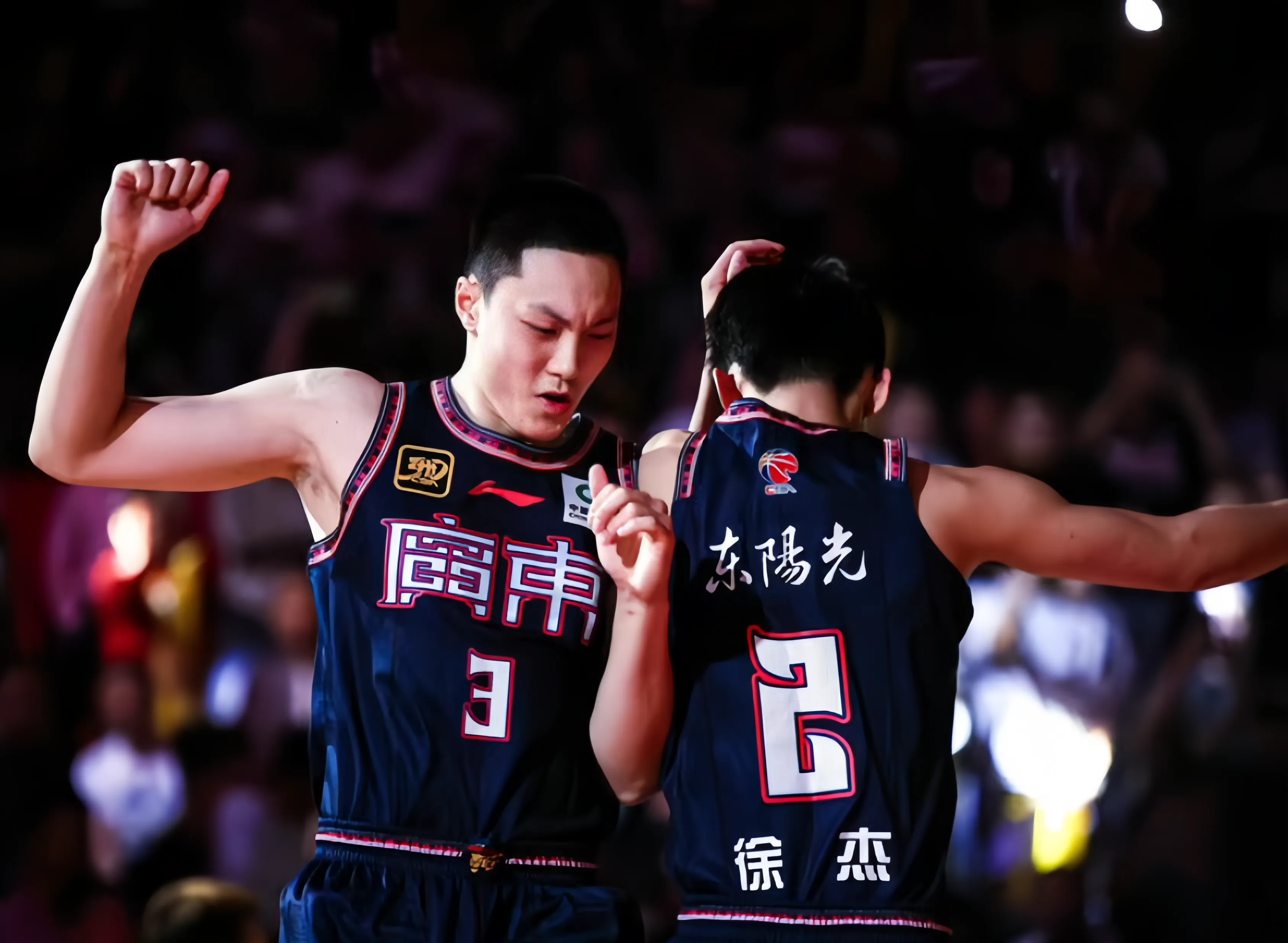 包含吉林男篮在客场不敌四川遭遇两连败的词条