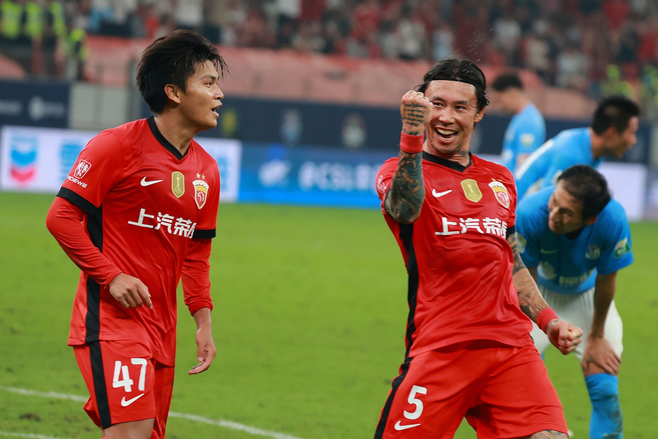 开云体育下载-上港士气大振，全队积极备战势不可挡