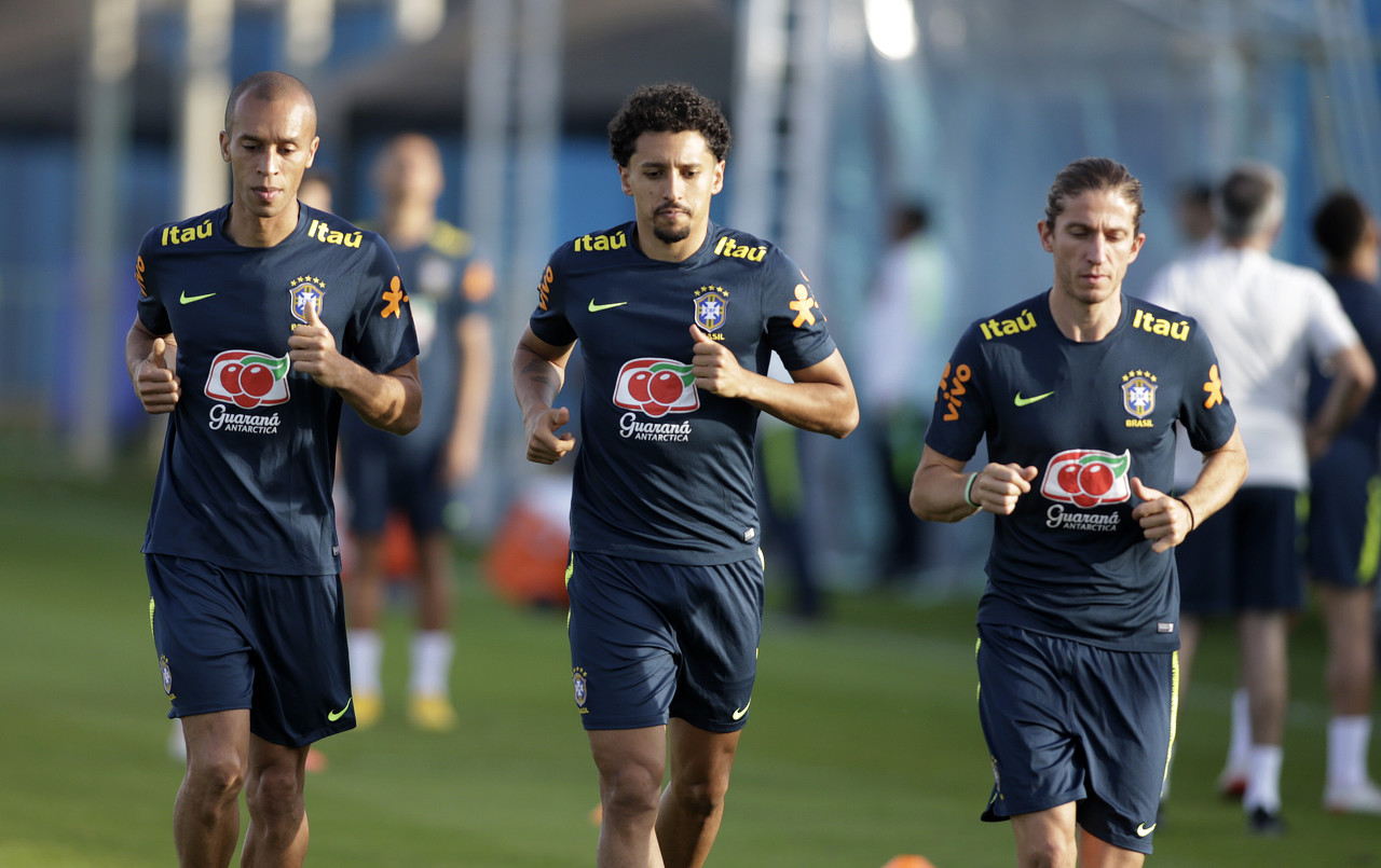 罗马绝地反击英格兰,马尔基尼奥斯完成帽子戏法的简单介绍 罗马绝地反击英格兰,马尔基尼奥斯完成帽子戏法的简单介绍