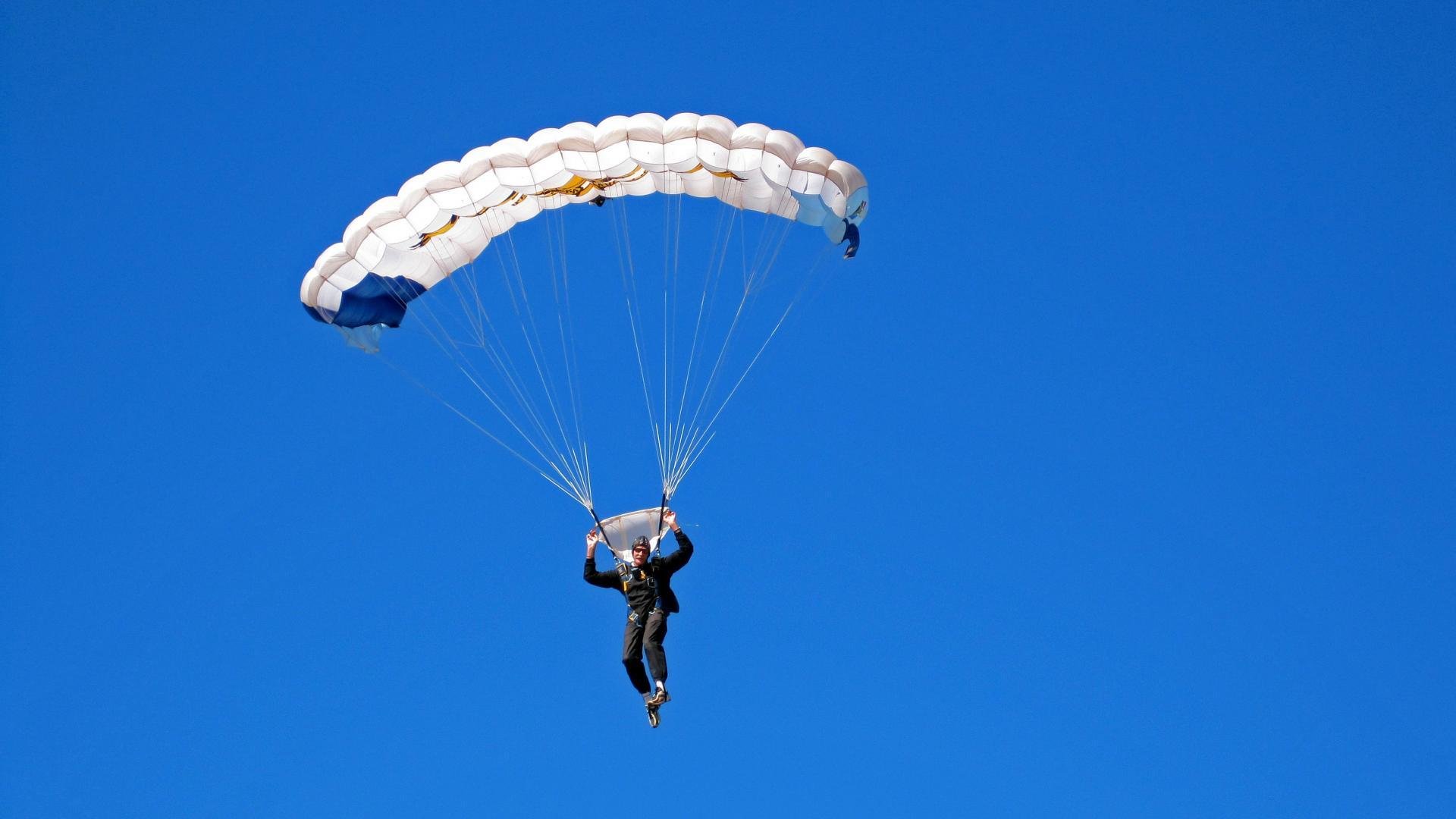 开云体育平台APP-小贾伦爆发撕裂防线,爵士节奏掌控广厦队