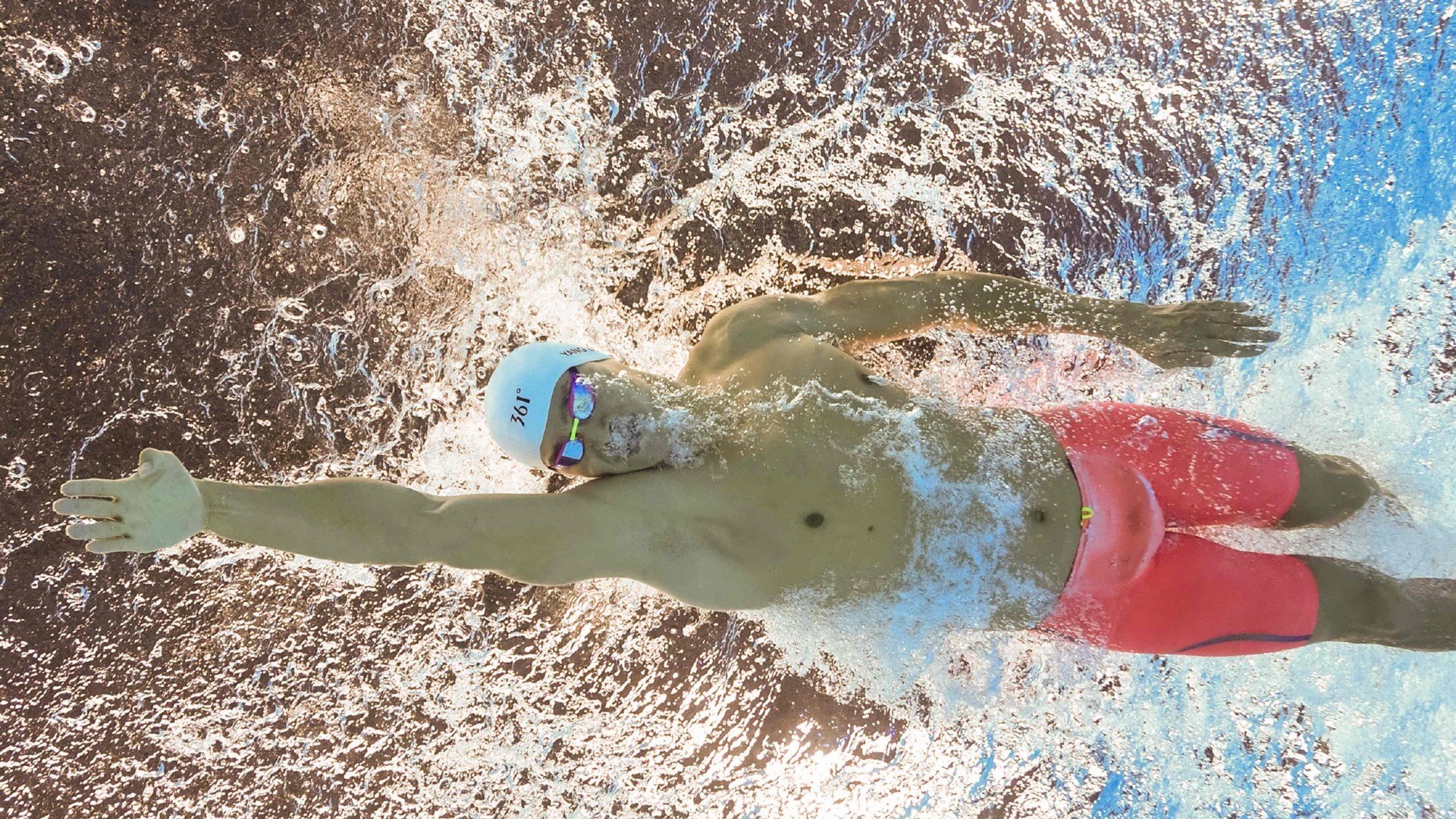 羽坛风云突变，印尼队碾压丹麦队，辛杜惊艳四座改写亚洲荣耀